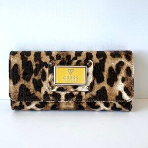 Guess Vera Cruz SLG Cheetah Tri-fold Wallet, SC306166 Coated, VGC!